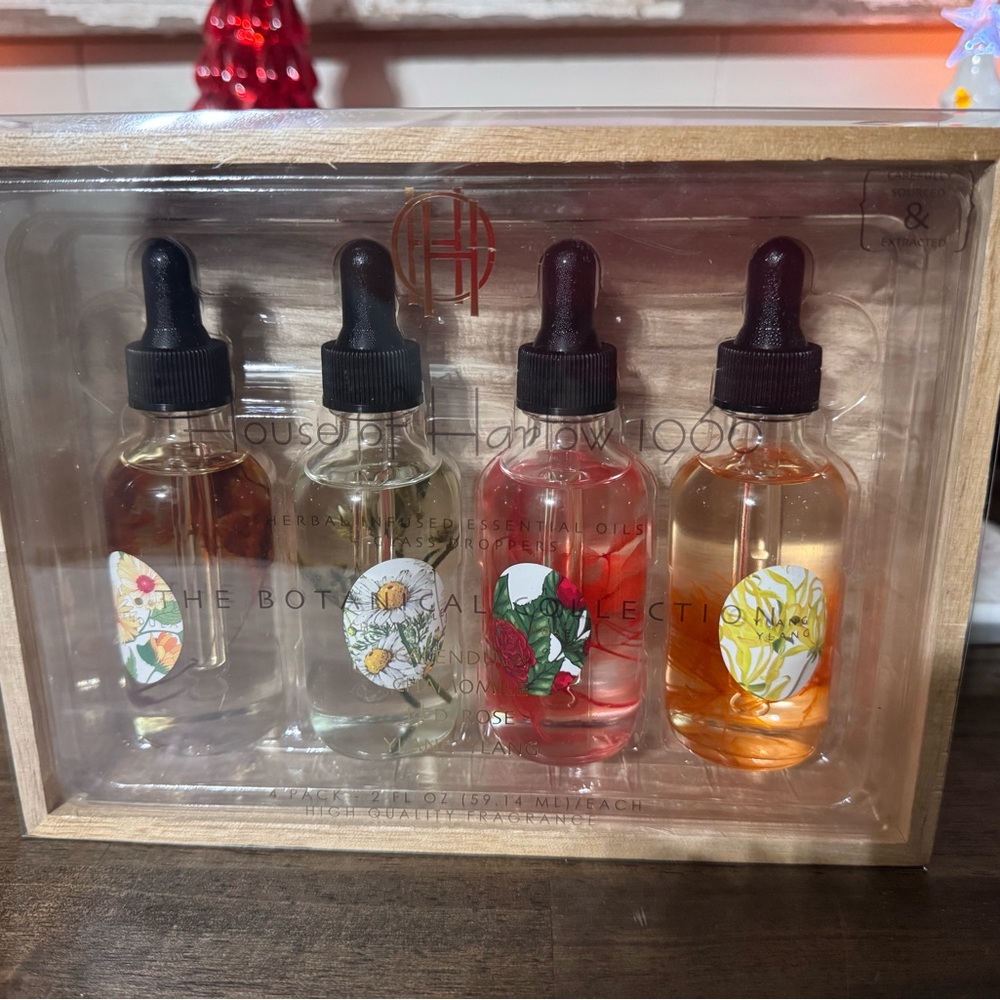 House of Harlow 1960 Botanical Collection Essential Oils 4 pc Gift Set NIB